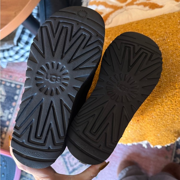 UGG Classic Mini Platform NIB - Picture 9 of 16
